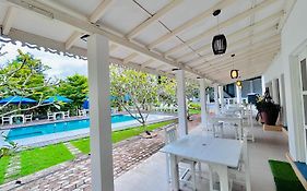 Canberra Holidays - Mirissa